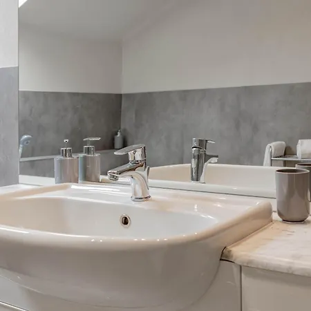 H11 Maison Belvedere - Vista Апартаменти